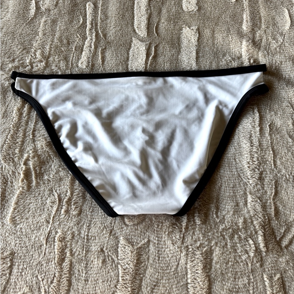 Xhilaration Bikini Bottoms - Picture 2 of 4